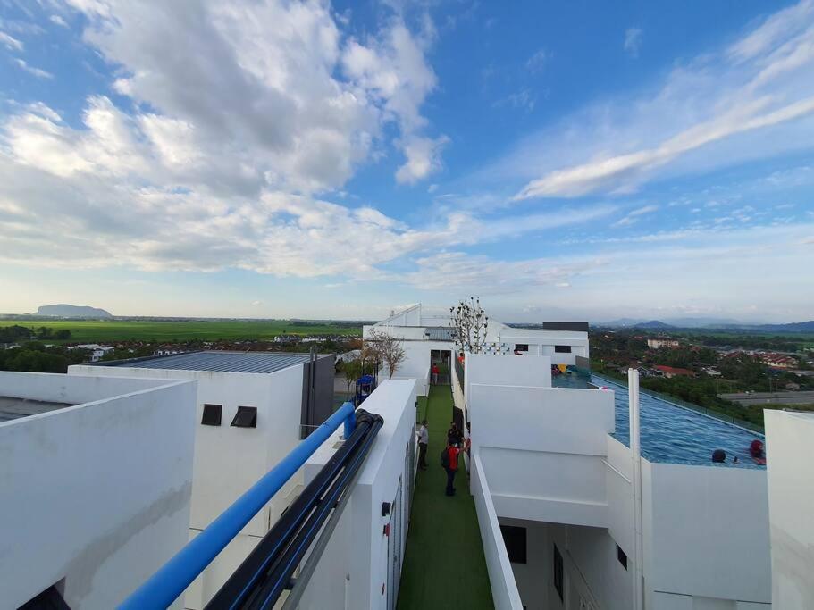 Myrumah Imperio Home , Alor Setar 3Br With Sky Infinity Pool Luaran gambar